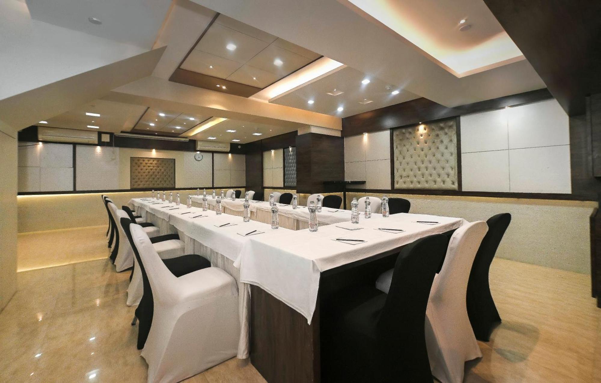 Hotel Le Grande - Mumbai International Airport Экстерьер фото
