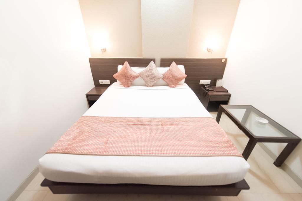 Hotel Le Grande - Mumbai International Airport Экстерьер фото